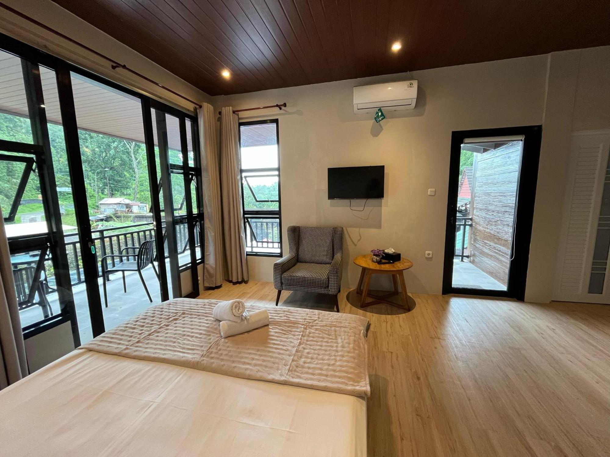 Bayan Village Distrikt Baturaden Exterior foto
